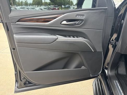 Certified 2023 Cadillac Escalade Premium Luxury AWD/4WD image 12