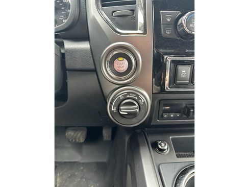 Used 2018 Nissan Titan Platinum Reserve w/ Platinum Utility Package image 17