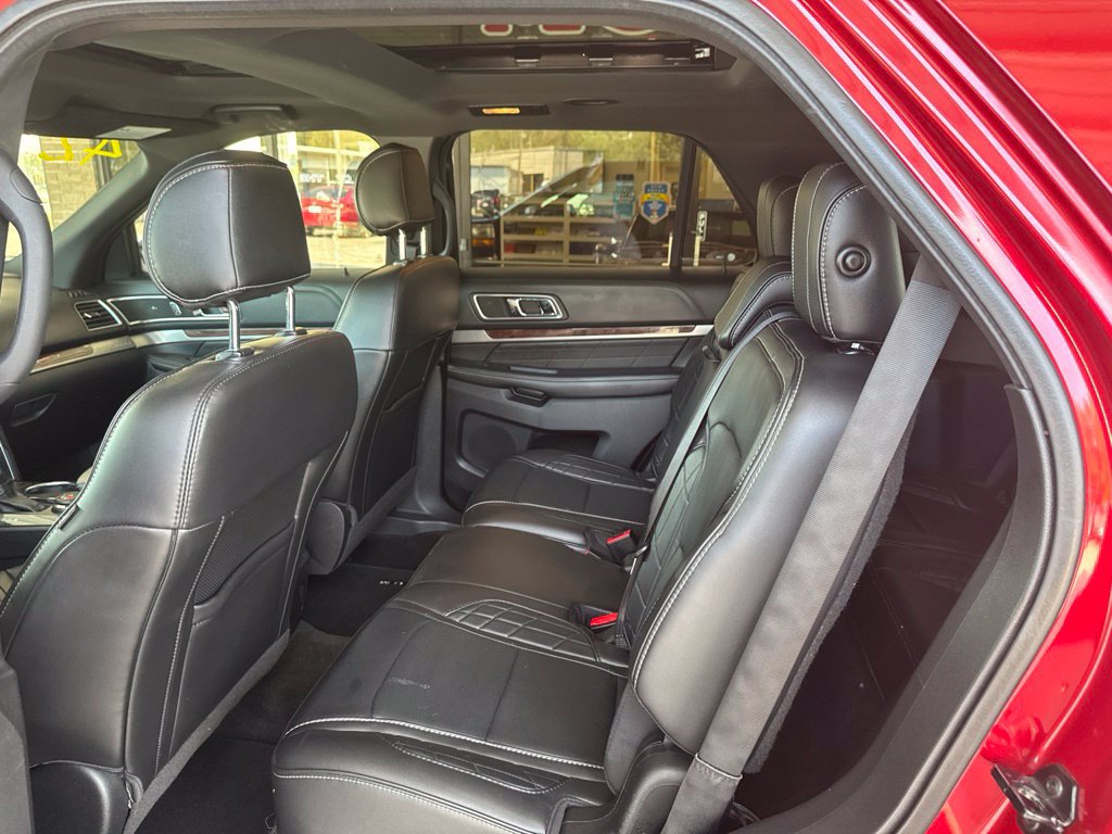 Used 2017 Ford Explorer Platinum AWD/4WD image 11