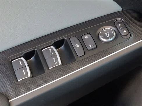 Used 2025 Honda Civic Sport image 41