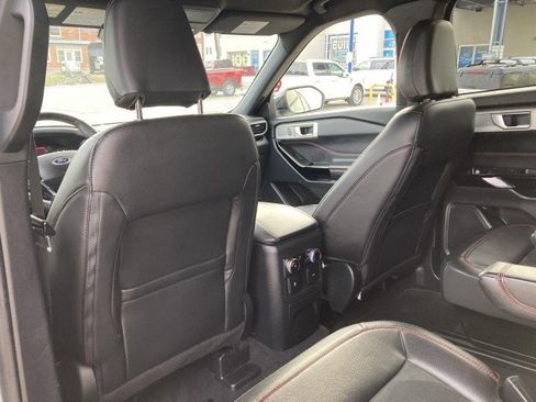 Certified 2022 Ford Explorer ST-Line w/ Class IV Trailer Tow Package image 22