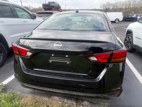 Used 2025 Nissan Altima 2.5 SV image 6