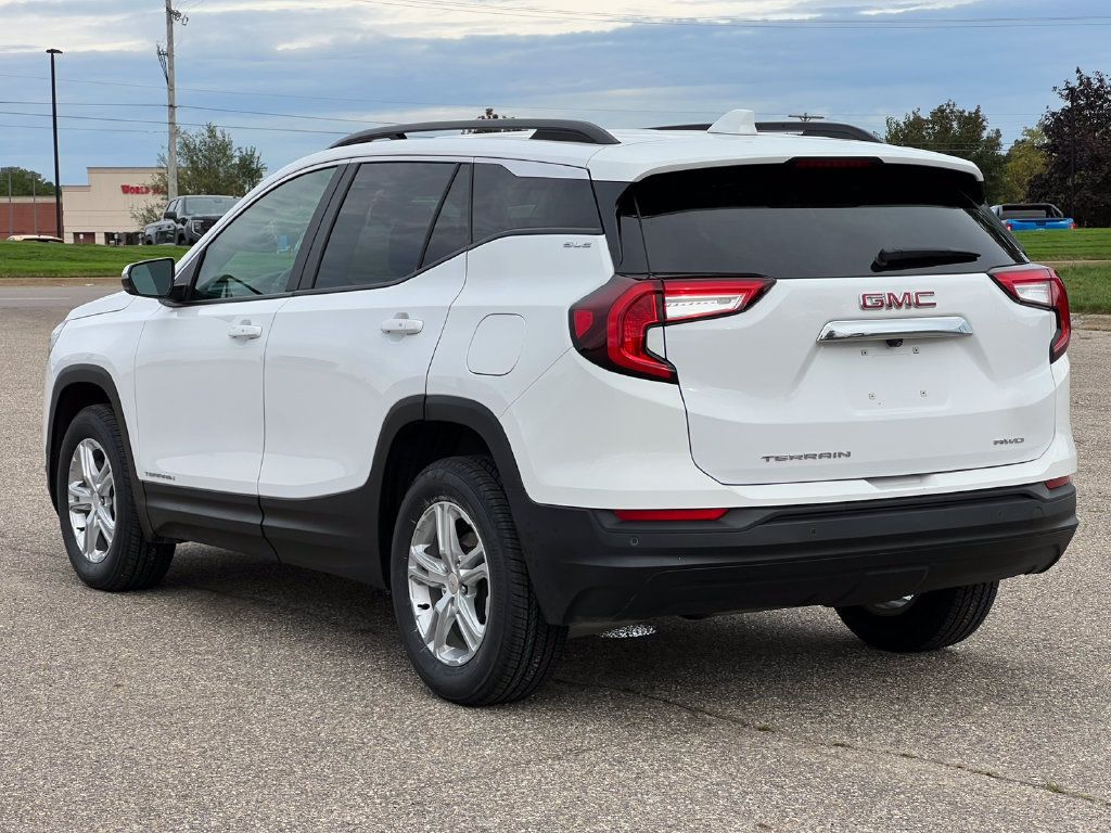 Used 2023 GMC Terrain SLE w/ Driver Convenience Package AWD/4WD image 10
