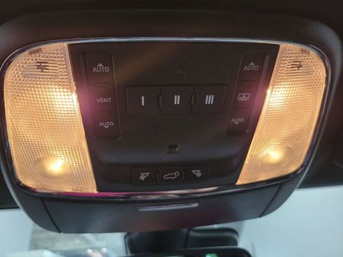 Used 2019 Jeep Grand Cherokee High Altitude AWD/4WD image 46