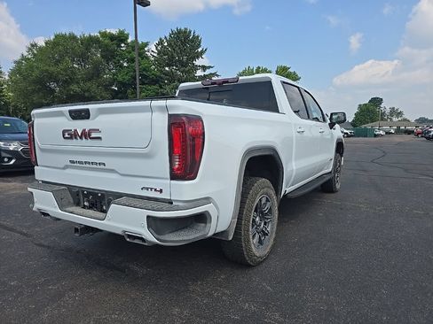 Used 2024 GMC Sierra 1500 AT4 w/ Technology Package AWD/4WD image 6