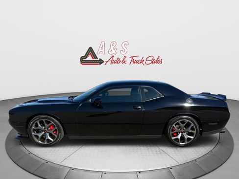 Used 2015 Dodge Challenger R/T w/ Quick Order Package 22B R/T RWD image 5