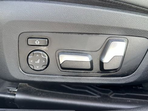 Used 2019 BMW 330i xDrive Sedan w/ Convenience Package image 19