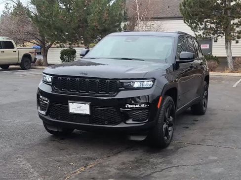 New 2025 Jeep Grand Cherokee Limited image 4