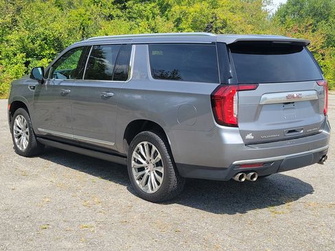 Used 2021 GMC Yukon XL Denali w/ Denali Premium Package AWD/4WD image 7