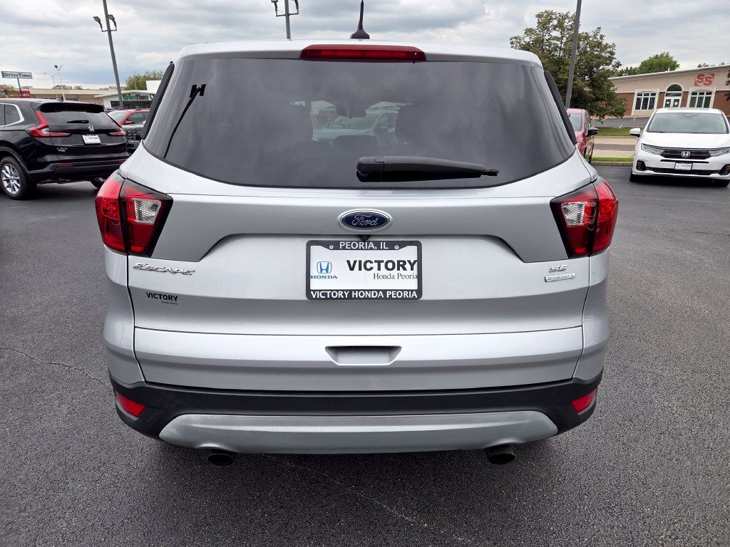 Used 2019 Ford Escape SE FWD image 6