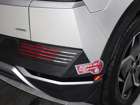 Used 2023 Hyundai Ioniq 5 SEL image 16