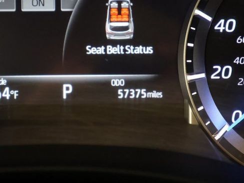 Used 2022 Toyota Highlander XLE AWD/4WD image 18