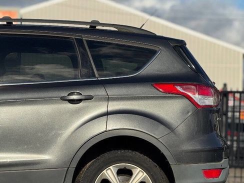 Used 2016 Ford Escape SE w/ Equipment Group 201A image 17