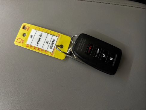 Used 2020 Lexus RX 350L Premium w/ Premium Package AWD/4WD image 40