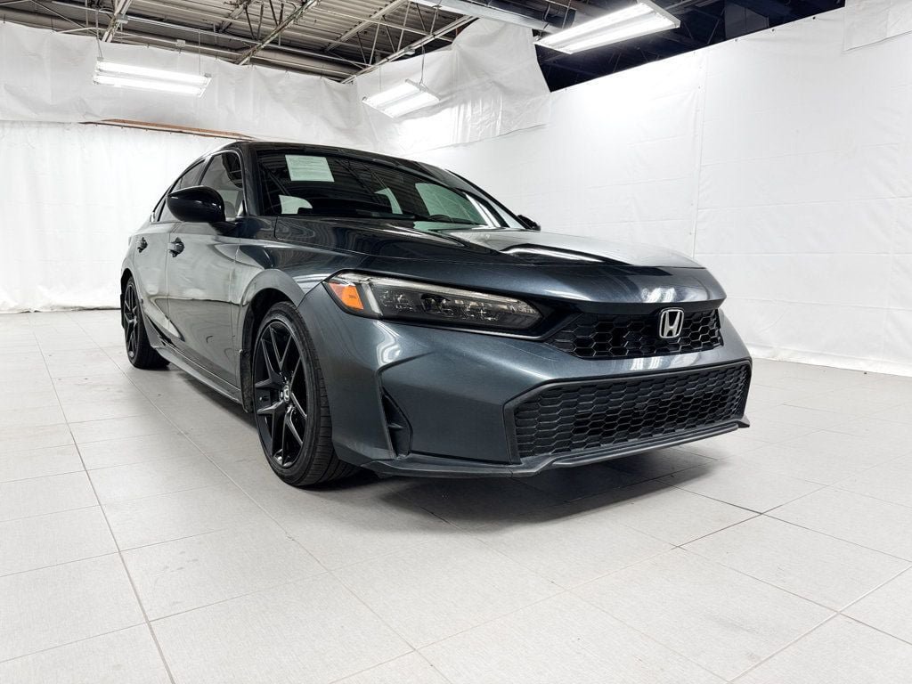 Used 2025 Honda Civic Sport image 8
