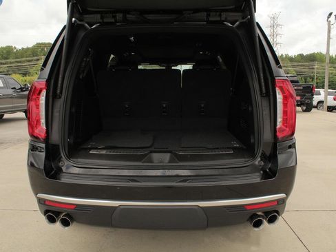 Used 2021 GMC Yukon XL Denali w/ Advanced Technology Package image 40