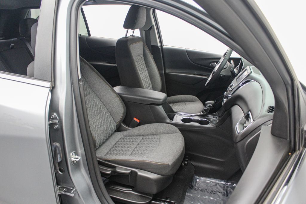 Used 2023 Chevrolet Equinox LT AWD/4WD image 26