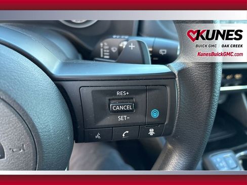 Used 2024 Nissan Rogue SV image 16