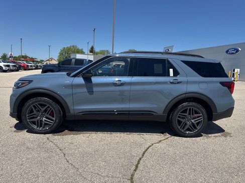 New 2026 Ford Explorer ST-Line AWD/4WD image 8