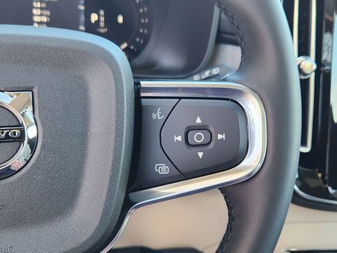 New 2026 Volvo XC40 B5 Plus w/ Protection Package Premier image 18