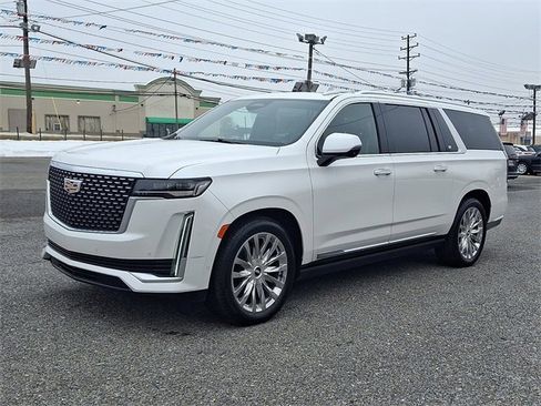 Used 2024 Cadillac Escalade ESV Premium Luxury w/ Performance Package image 3