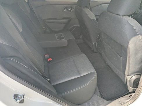 Used 2022 Nissan Rogue SV image 14