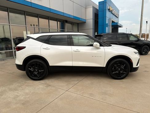 Used 2022 Chevrolet Blazer LT w/ Sound & Technology Package AWD/4WD image 6