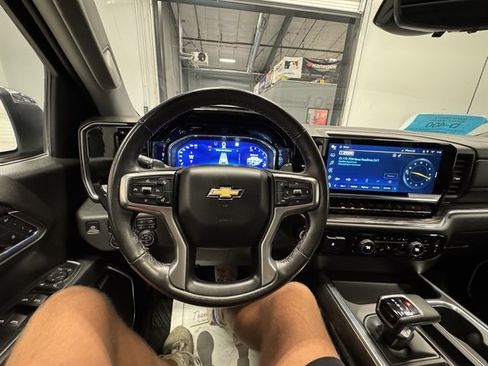 Used 2023 Chevrolet Silverado 1500 LTZ w/ LTZ Premium Package AWD/4WD image 23
