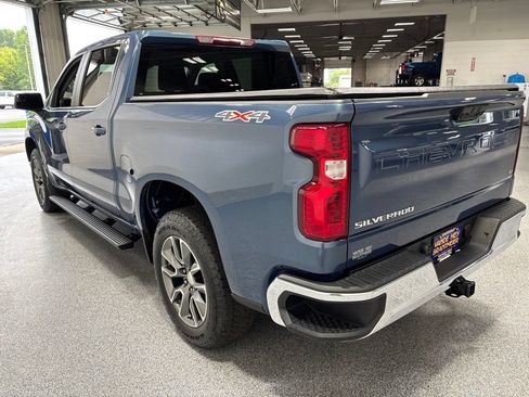 Used 2024 Chevrolet Silverado 1500 LT AWD/4WD image 5