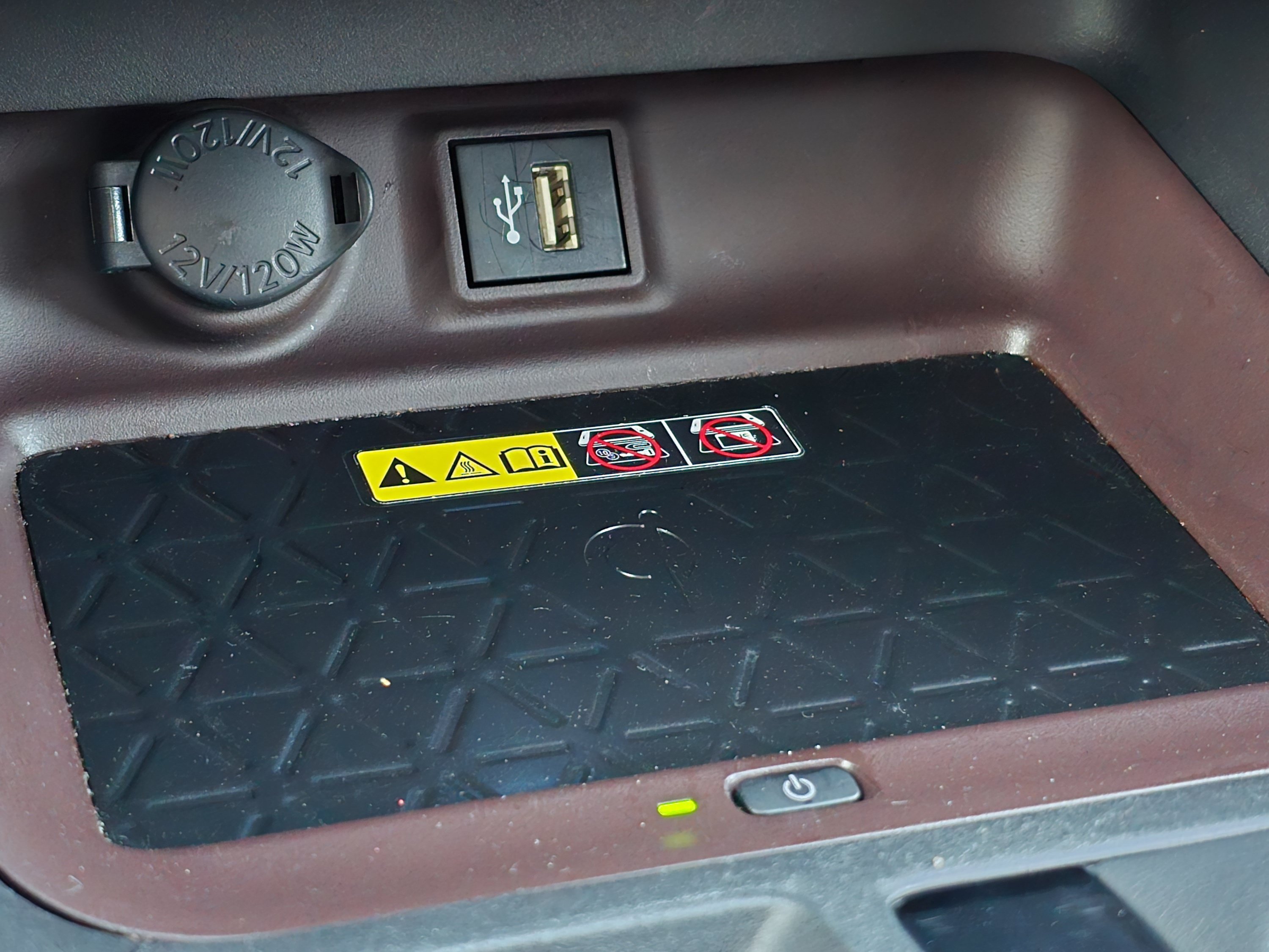Used 2023 Toyota RAV4 Limited AWD/4WD image 14