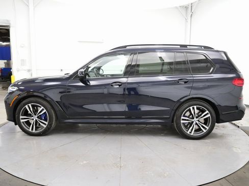 Used 2022 BMW X7 M50i image 4