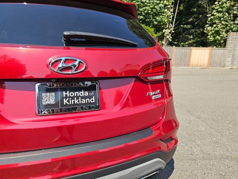 Used 2018 Hyundai Santa Fe Sport w/ 2.4L Value Package 02 AWD/4WD image 17