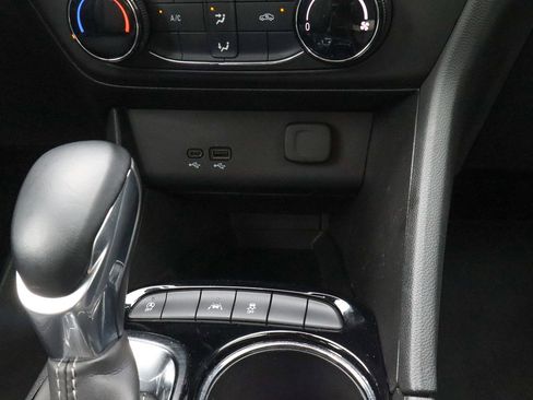 Used 2025 Buick Encore GX Preferred FWD image 18