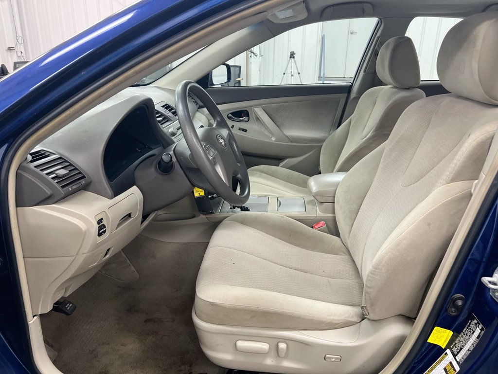 Used 2011 Toyota Camry LE w/ LE Extra-Value Pkg FWD image 18