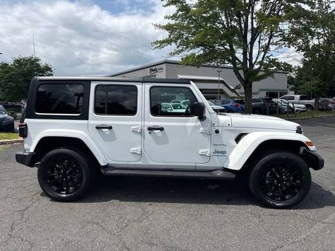 Used 2023 Jeep Wrangler Unlimited Sahara w/ Cold Weather Group AWD/4WD image 15