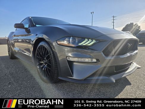 Used 2018 Ford Mustang GT Premium w/ GT Performance Package RWD image 19