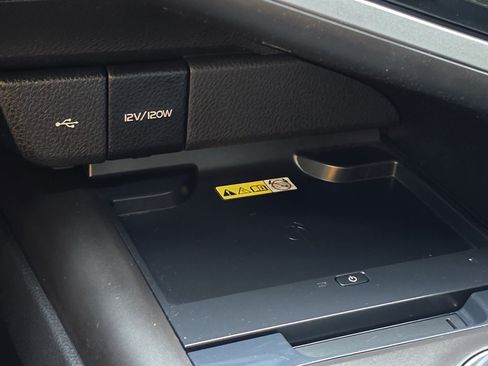 Used 2024 Toyota Camry XSE FWD image 19