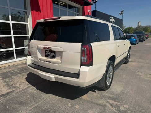 Used 2015 GMC Yukon XL SLT w/ Open Road Package AWD/4WD image 7
