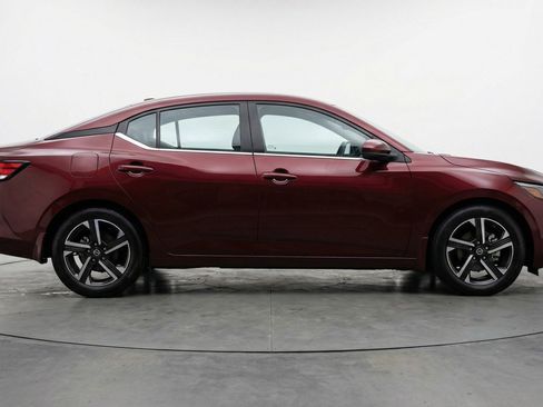 Used 2025 Nissan Sentra SV image 11