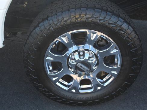 Used 2021 Ford F350 Lariat w/ Lariat Ultimate Package AWD/4WD image 28