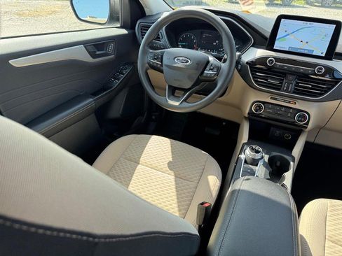 Used 2022 Ford Escape SE image 14