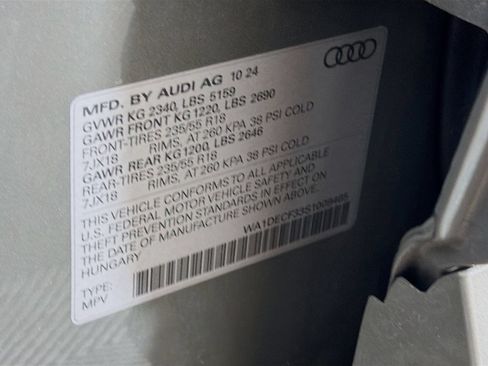 Used 2025 Audi Q3 2.0T Premium AWD/4WD image 34