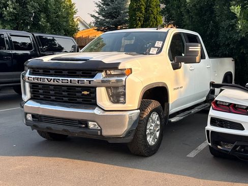 Used 2022 Chevrolet Silverado 3500 LT w/ Convenience Package AWD/4WD image 2
