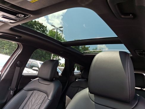 Certified 2025 Kia Sportage X-Line AWD/4WD image 13