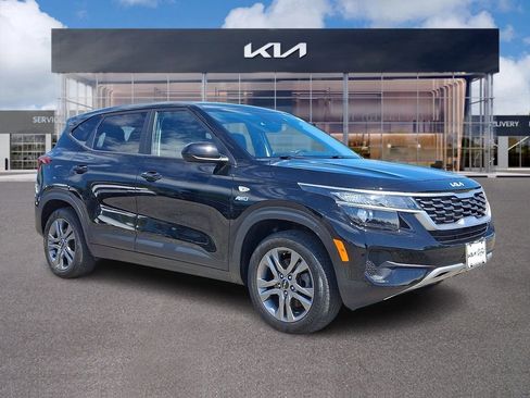 Certified 2023 Kia Seltos LX AWD/4WD image 1
