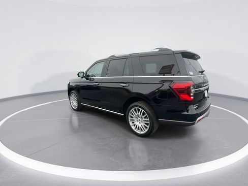 Used 2023 Ford Expedition Limited image 6