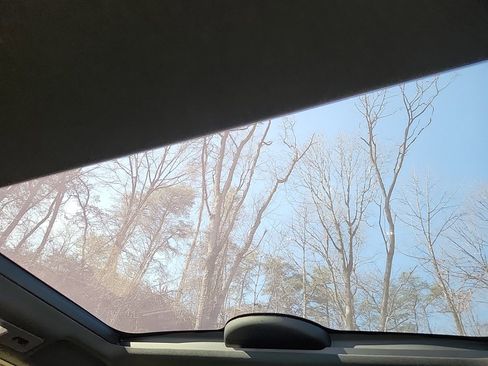 Certified 2025 Land Rover Discovery S image 28