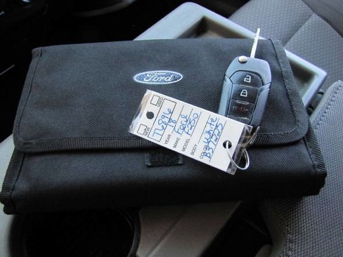 Used 2018 Ford F250 XLT image 44