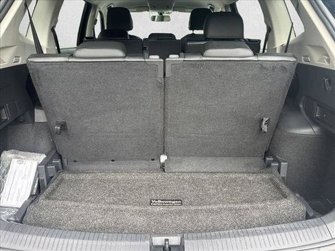 Used 2019 Volkswagen Tiguan SE FWD image 14