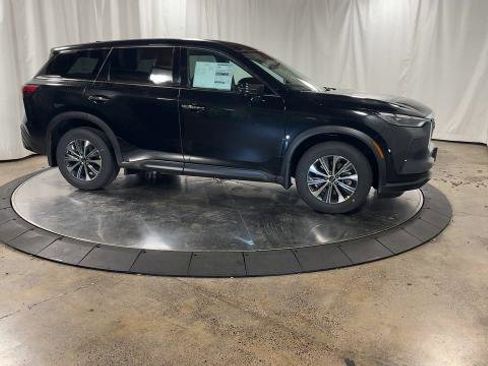 Certified 2025 INFINITI QX60 Pure image 3